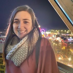 Meet your Posher, Olivia